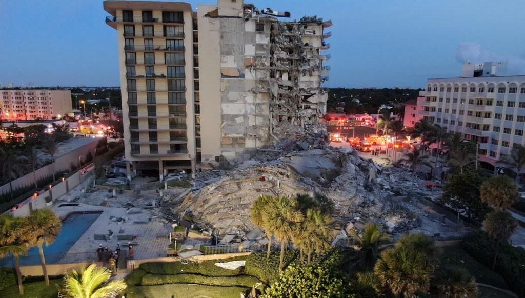 ABD’de 12 katlı bina çöktü, 51 bireyden haber yok