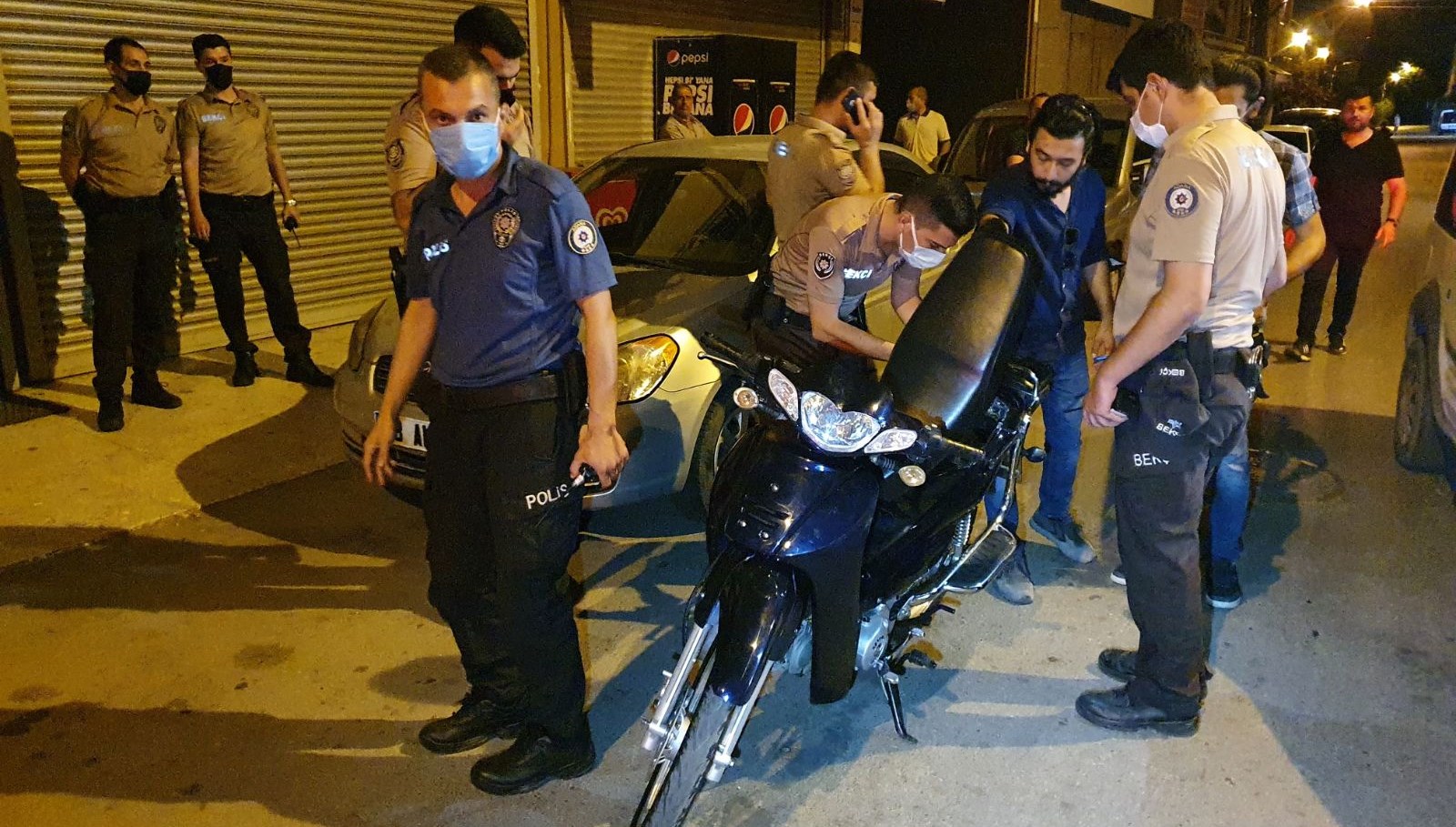 Adana’da bekçilere silahlı akın