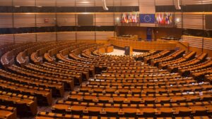 Avrupa Parlamentosu’ndan Covid-19 aşılarında fikri mülkiyetin kaldırılması daveti