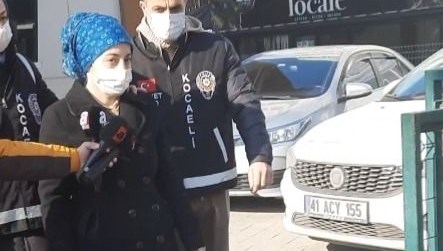 Banyoda doğurduğu bebeğini 9 bıçak darbesiyle öldürmüş