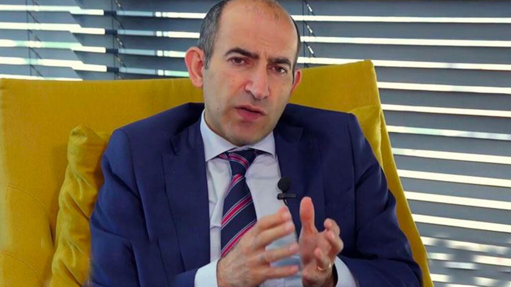 ‘Boğaziçi’nde 8 yıl ders verdim’ diyen Melih Bulu’yu kanıtlayan resmi evrak bulunamadı