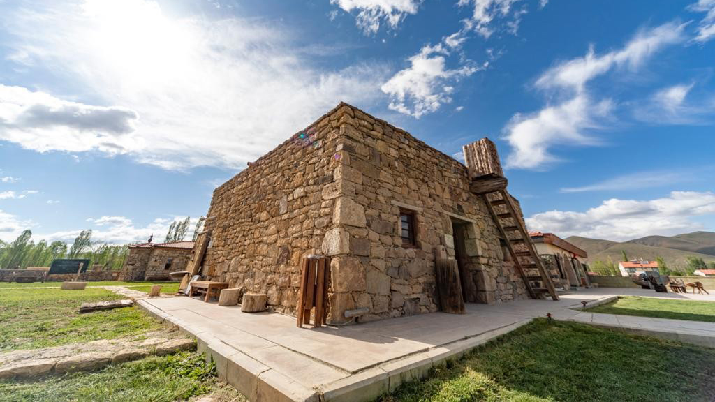 “Dünyada gezilmesi gereken en yeterli müzelerden biri”: Kenan Yavuz Etnografya Müzesi