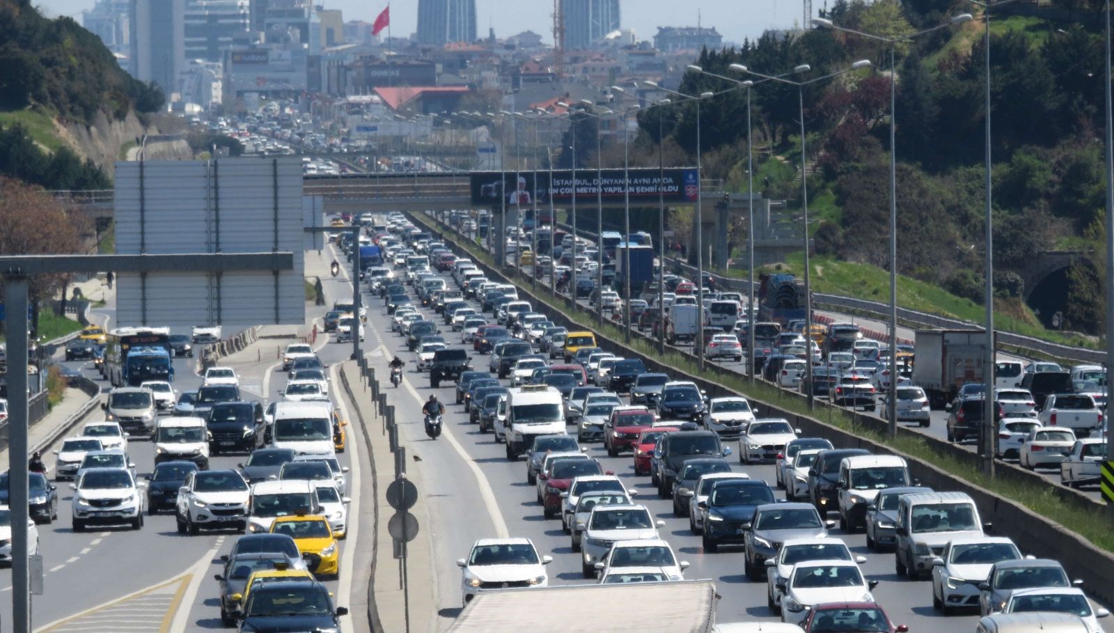 Haftanın birinci iş gününde İstanbul’da trafik yoğunluğu