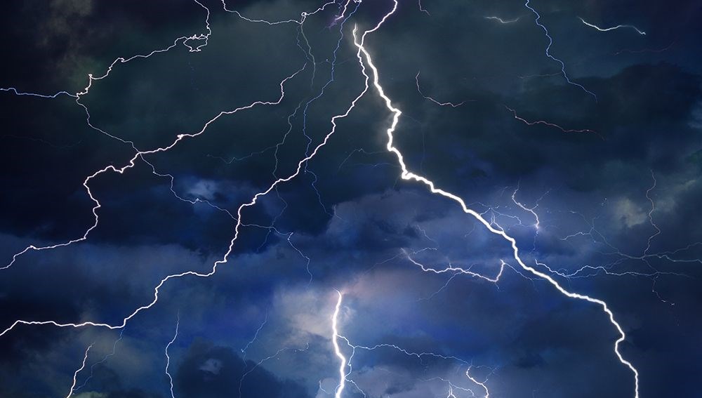 Hindistan’da yıldırım düşmesi sonucu 27 kişi hayatını yitirdi