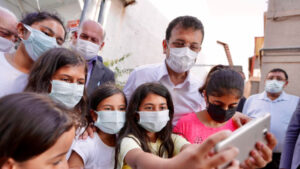 İmamoğlu, Adalar’da açılan İBB ek hizmet binası önünde konuştu: Öteki sürprizlerimiz de var