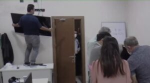 İmamoğlu’nun haciz gönderdiği Akit’ten “Ümmetin sesini susturamazsınız” manşeti