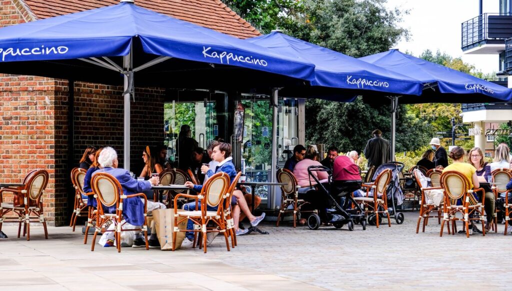 İngiltere’de iki doz aşı olanlar için seyahat kuralları gevşetilebilir