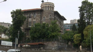 İzmir Müze Müdürlüğü’nde yolsuzluk argümanı; mal alımları, belirlenen fiyatların çok üzerinde faturalandırıldı