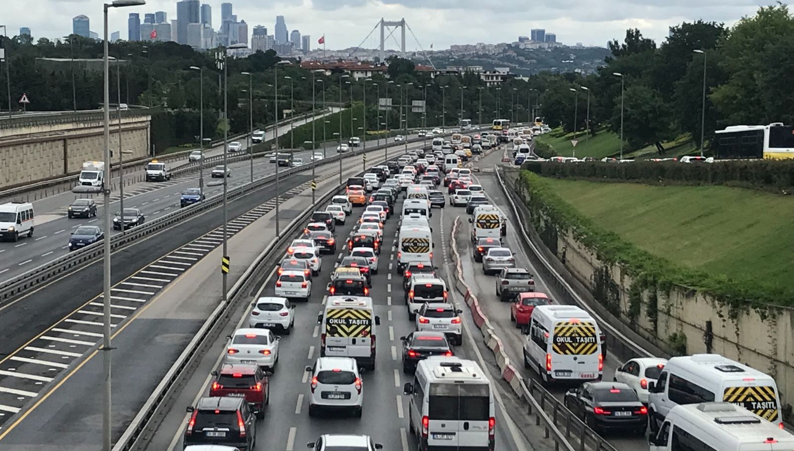 Kısıtlama sonrası İstanbul’da trafik yoğunluğu