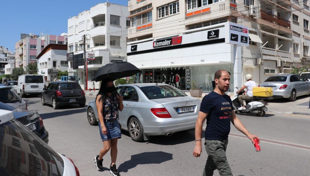 KKTC’de kavurucu sıcaklar başladı