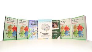 Konuttaki istekli eğitmenler için veli kitapları yazıldı