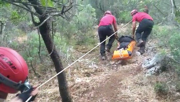 Likya yolunda yürüyüş yapan gurbetçi, kayalıklardan düşerek hayatını kaybetti