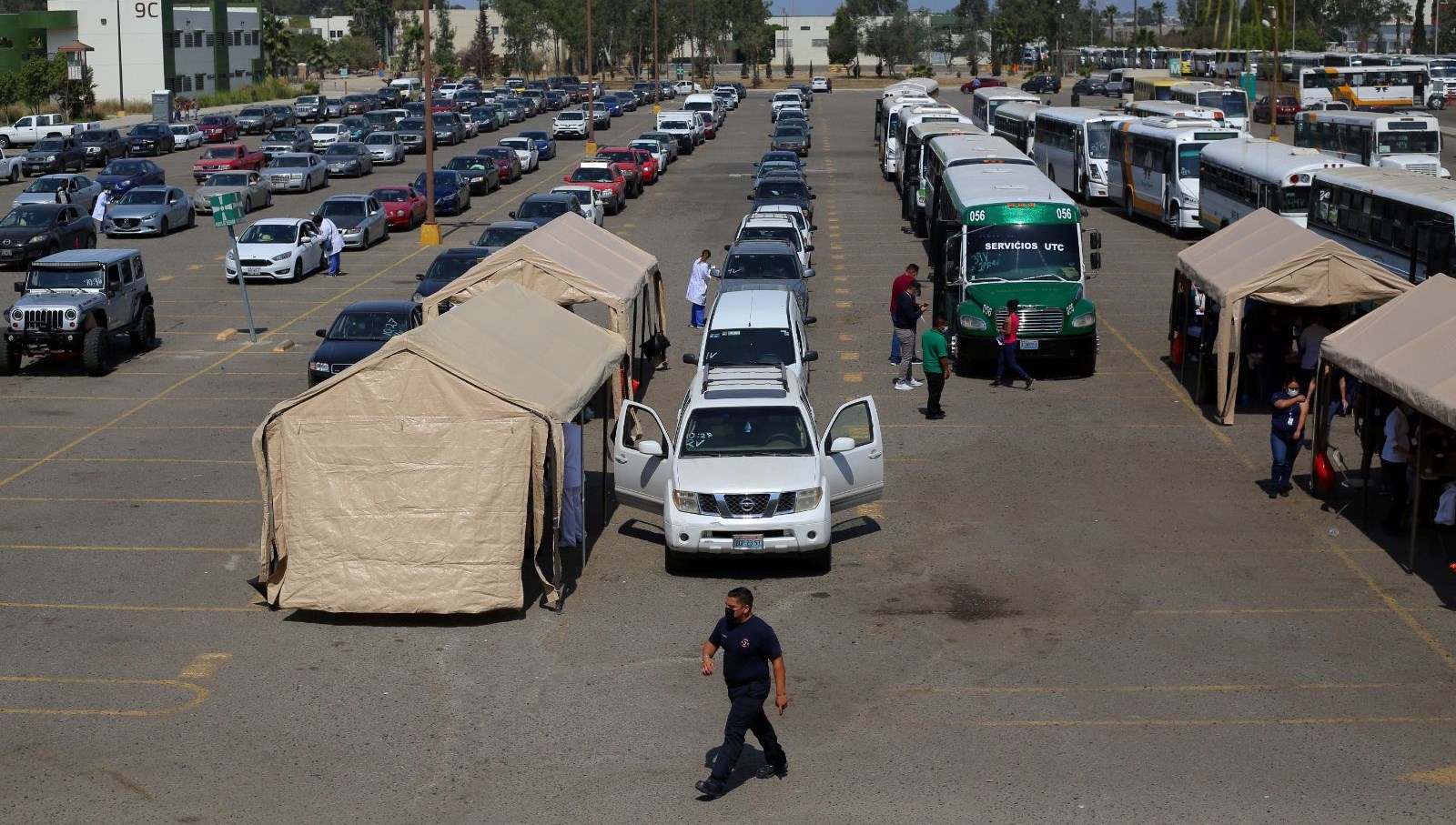 Meksika’da hastane otoparkları yataklı servise dönüştürülecek