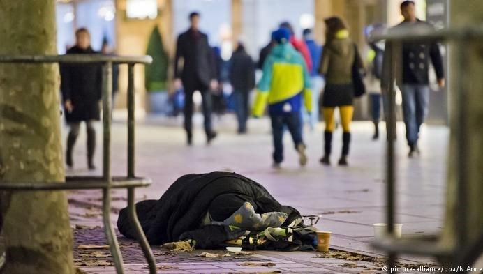 New York’ta Covid-19 nedeniyle otellere yerleştirilen evsizler tekrar sığınaklara dönecek
