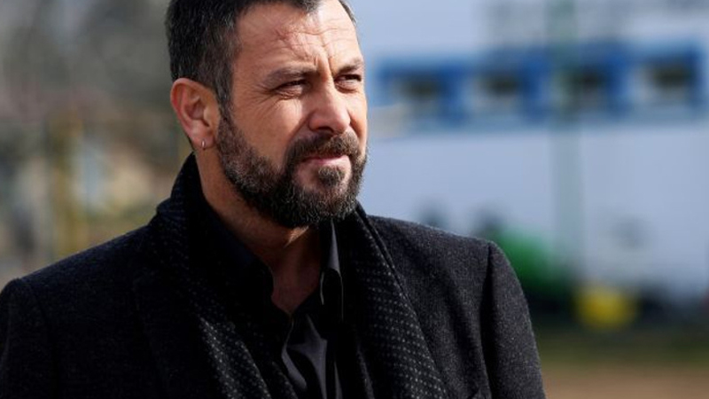 Oyuncu Nejat İşler, SOL Parti’ye üye oldu