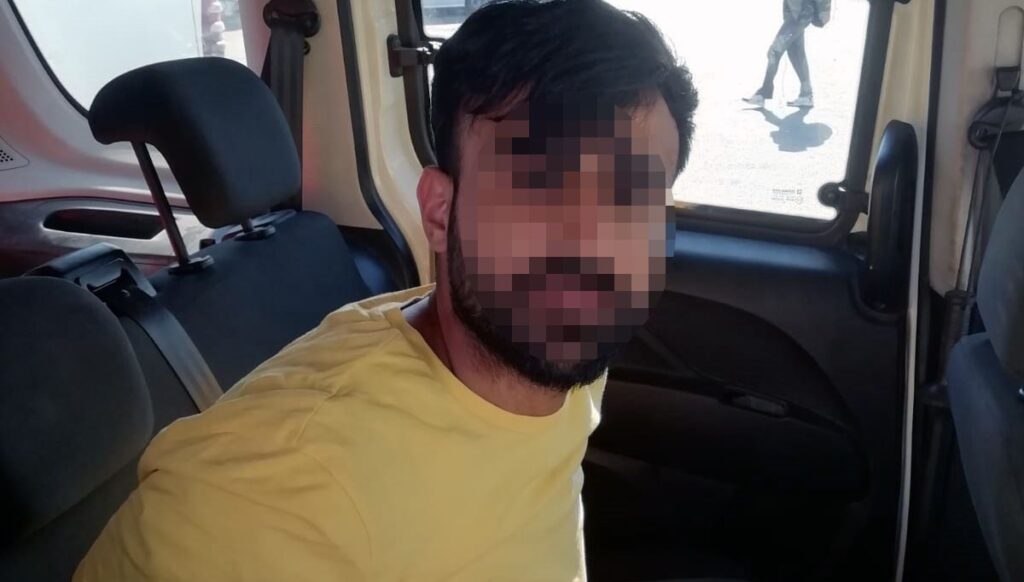 Şantaj yapan eski sevgilisini yakalattı