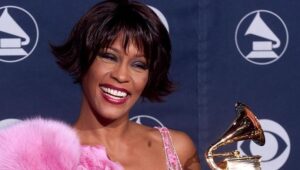 Whitney Houston’ın hayatını anlatan sinemanın başrolleri muhakkak oldu