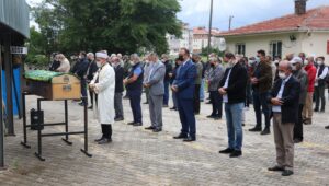 Yalnız yaşadığı konutunda meyyit bulundu 40 milyonluk servetini eğitime bağışladı