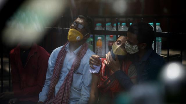 Hindistan’da COVID-19: Can kaybı 400 bini geçti