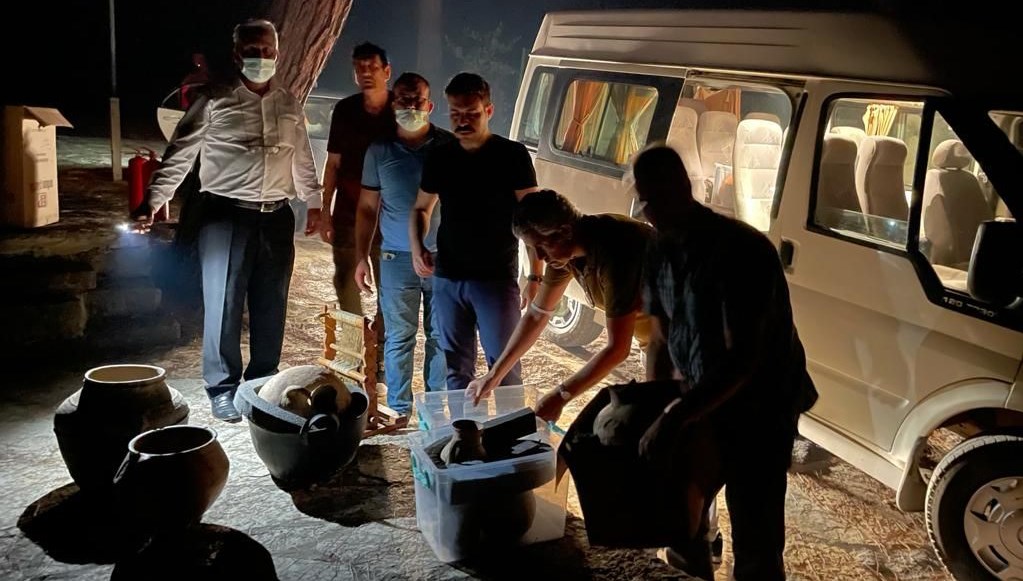 Osmaniye’de tarihi eserler yangından kaçırıldı