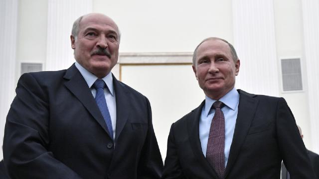 Putin’den AB’ye karşı Belarus’a destek açıklaması