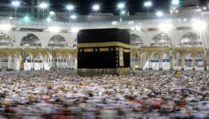 Suudi Arabistan, Umre ziyaretleri için Covid-19 aşısı olma şartı getirdi