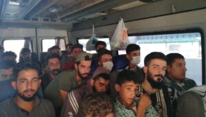 14 kişilik minibüsten 30 Suriyeli çıktı