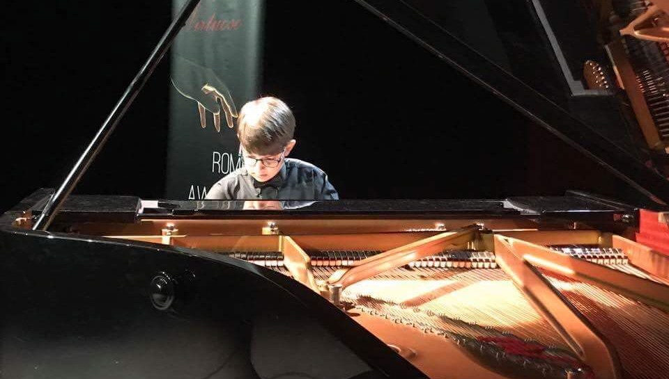 15 yaşındaki piyanist Mert Hakan Şeker Avusturya’da Joseph Haydn Konservatuvarı’nda eğitim alacak