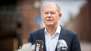 Almanya’da SPD’nin başbakan adayı Scholz yükselişte