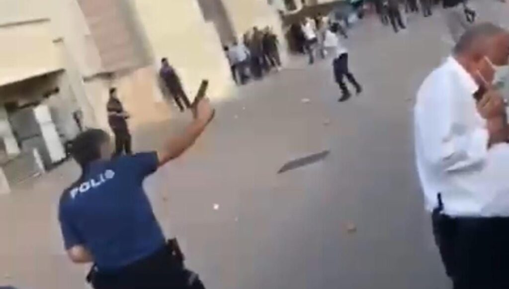 Ankara’da ‘ezik şeftali’ kavgası: 4 yaralı, 13 gözaltı