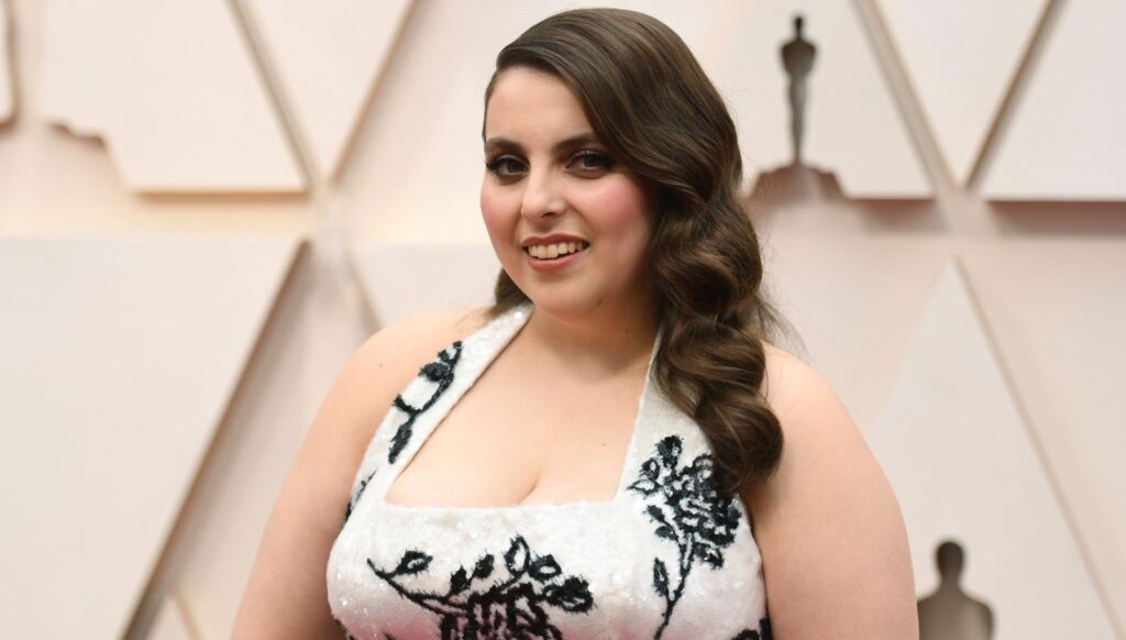 Beanie Feldstein: Clinton’ın ışıkları beni de cezbederdi