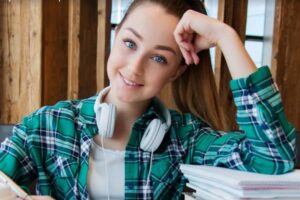 CEV’den gençlerin meslek edinmesine önemli destek