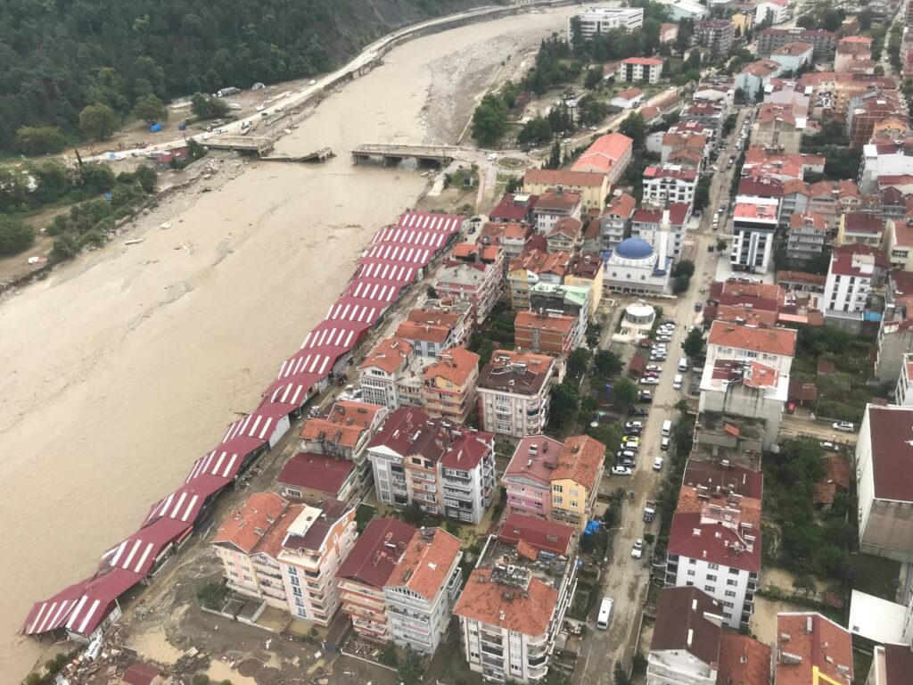 CHP’li Altay’dan hükûmete: Selden etkilenen yerleri acil olarak afet bölgesi ilan edin