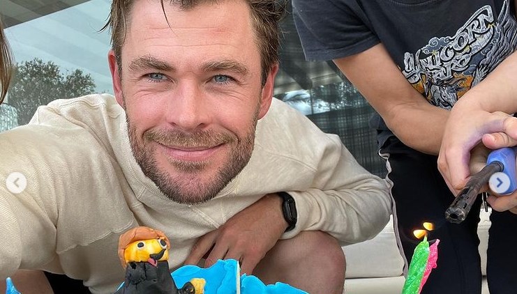 Chris Hemsworth’e çocuklarından doğum günü pastası