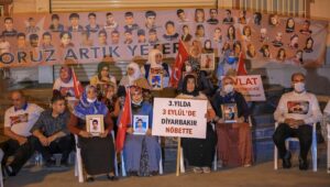Diyarbakır anneleri evlat nöbetini 24 saat tutacak