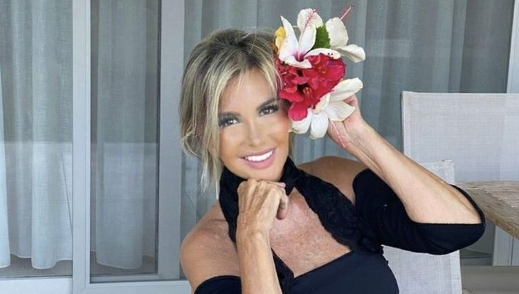 Filiz Akın hastane görüntülerini paylaştı