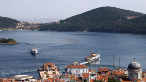 İstanbul Adalar’da orman yangını önlemi: Vapur seferleri azaltıldı