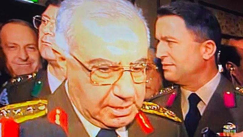 İyi Partili Çıray: 28 Şubat’ın Genelkurmay Başkanı olarak yargılanan Karadayı’nın Özel Kalem Müdürü’nün Akar olduğunu biliyor muydunuz?