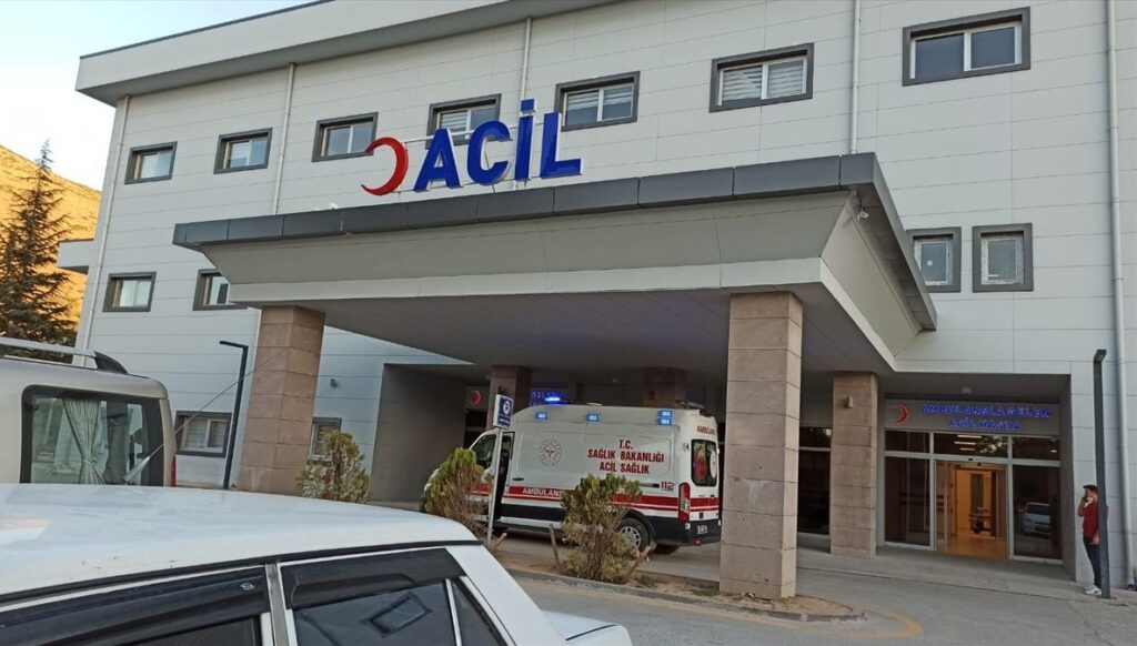 Kayseri’de nişan töreni sırasında balkon çöktü: 13 yaralı