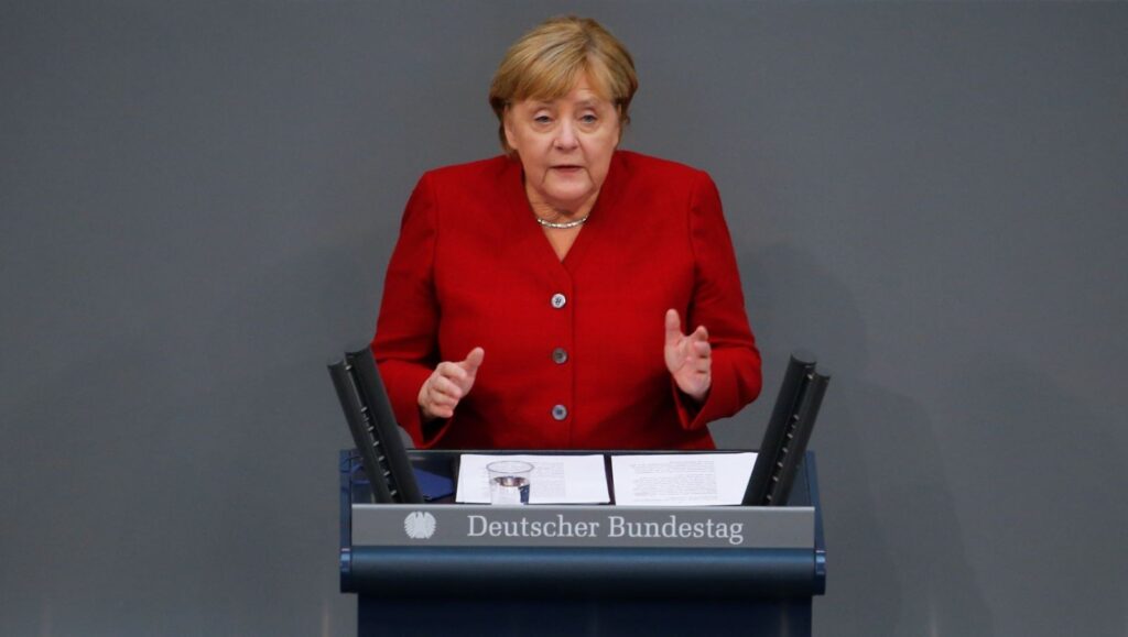 Merkel’den Afganistan açıklaması: Taliban ile görüşmeler devam etmeli