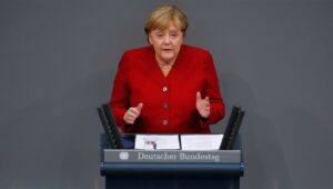 Merkel’den Afganistan açıklaması: Taliban ile görüşmeler devam etmeli