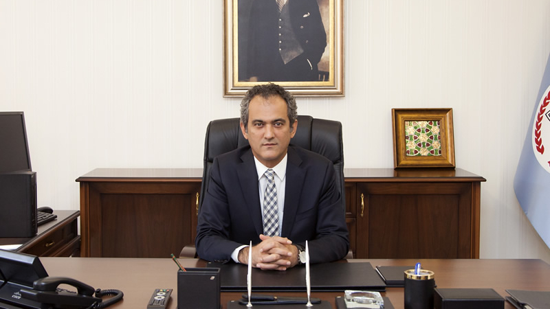 Milli Eğitim Bakanı Özer’den öğretmenler için ‘mazeret tayini’ açıklaması