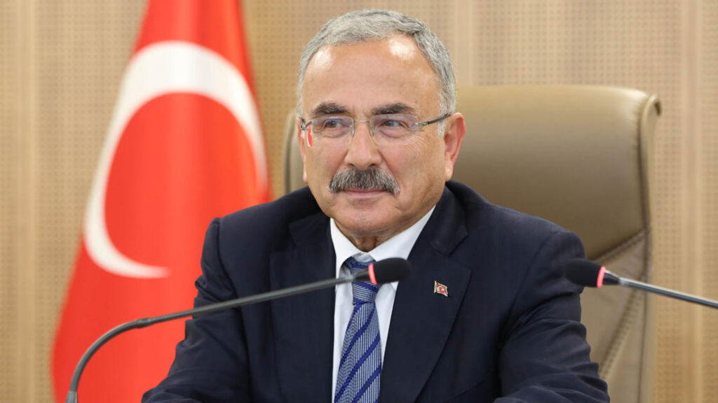 Ordu Belediye Başkanı AKP’li Hilmi Güler, ikinci maaşını aldığı Turkcell’de yönetim kurulu başkanlığı görevinden ayrıldı