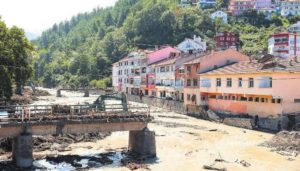 Sel felaketinde ‘köprü’ tartışması