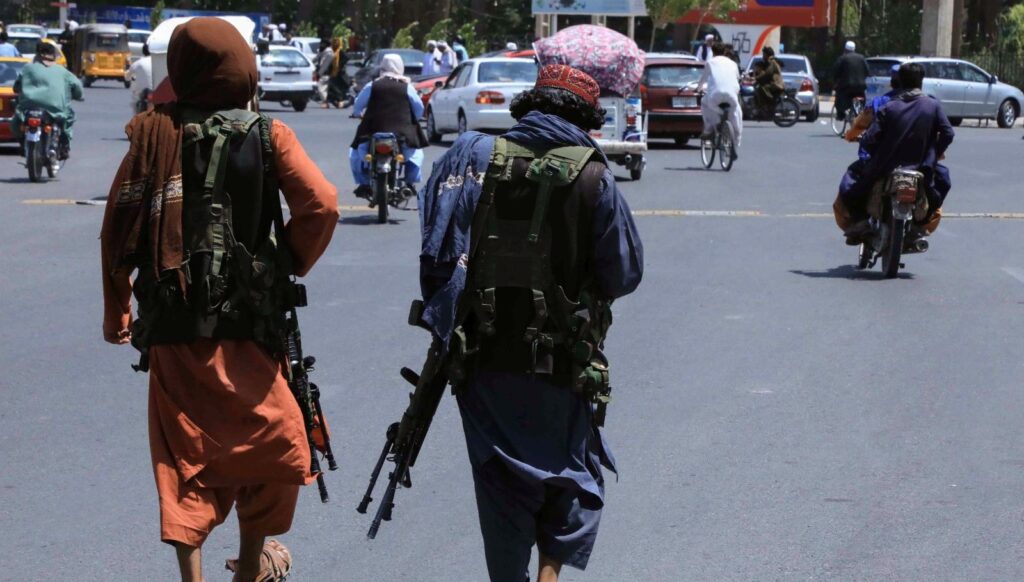 Taliban “af” ilan etti, kadınlara yönetime katılmaları çağrısı yaptı