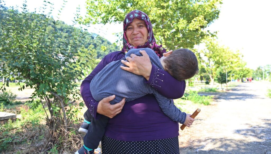 Tayini çıkan polis memuru 20 gün önce Bozkurt’a gelmişti: 5 yaşındaki oğlu sel sularına kapıldı