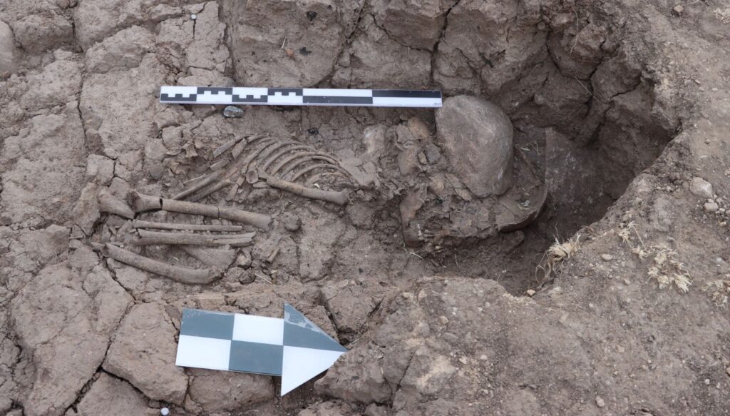 Tozkoparan Höyüğü’nde 5 bin 500 yıllık çocuk iskeleti bulundu