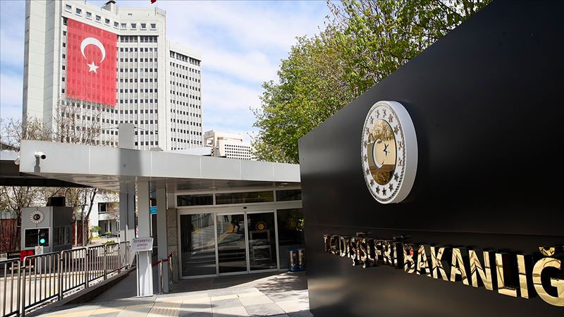 Türk Dışişleri Bakanlığı yetkilisi: Türkiye’nin Kabil Büyükelçiliği’nde çalışan görevlilerin ve Afganistan’daki Türk askerinin tahliyesi için henüz bir karar alınmadı