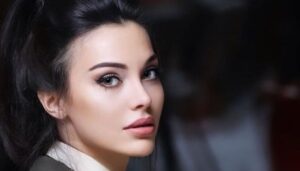 Tuvana Türkay albüm çıkarıyor (Tuvana Türkay kimdir?)