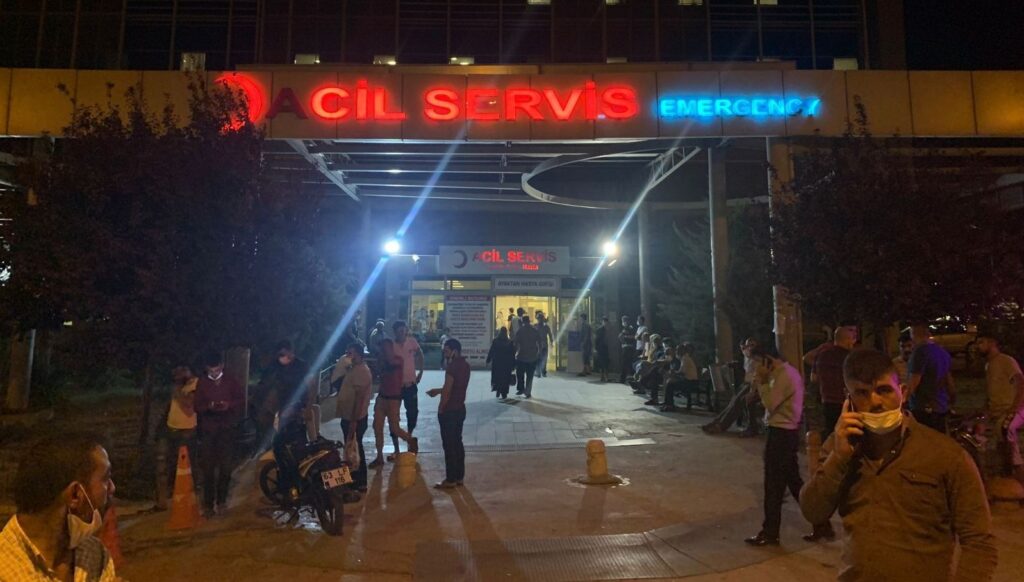 Yabancı uyruklu ailelerin çocuk kavgası: 1 ölü, 4 yaralı